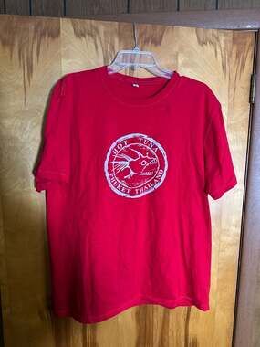 Vintage Hot Tuna Phuket Thailand Red Graphic T-Shirt. Signs of wear and fading a